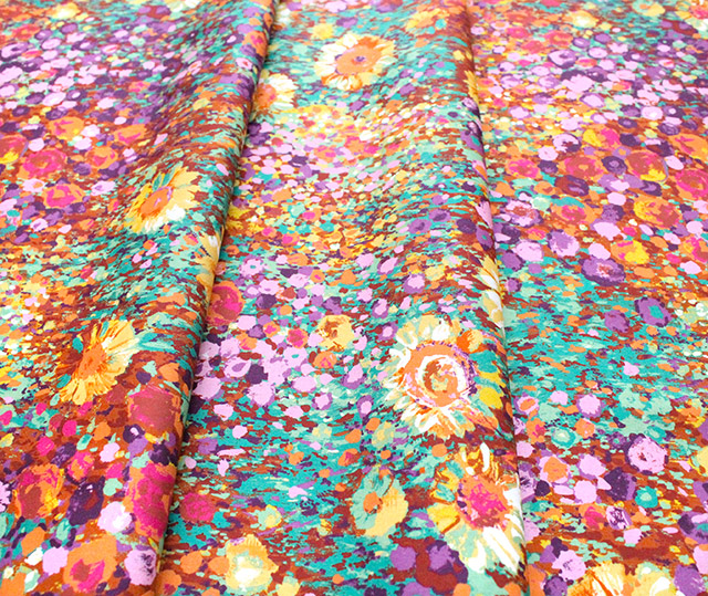 Robert Kaufman Fabrics Painterly Petals SRKD-19148-193 Zinnia Garden Summer