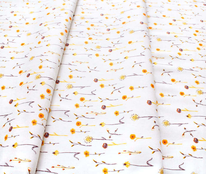 Windham Fabrics / Far Far Away 3 / 52757-5 Wildflowers Cream