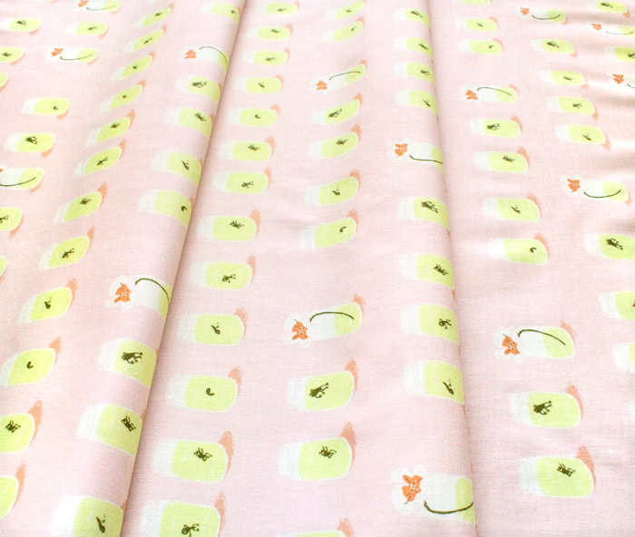 Windham Fabrics / West Hill / 52879-16 Becoming Frogs Peachy Pink