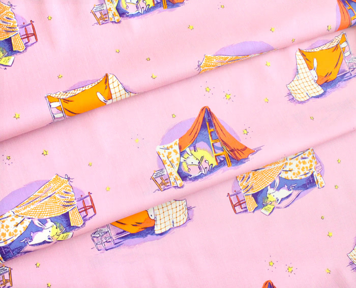 Windham Fabrics / Lucky Rabbit / 53242-4 Quilt Tent Lilac