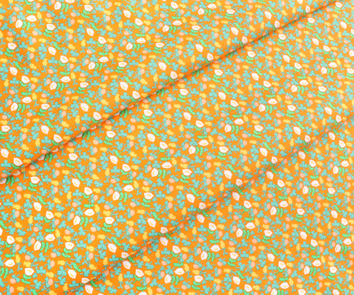 Windham Fabrics / Lucky Rabbit / 37027A-9 Calico Orange